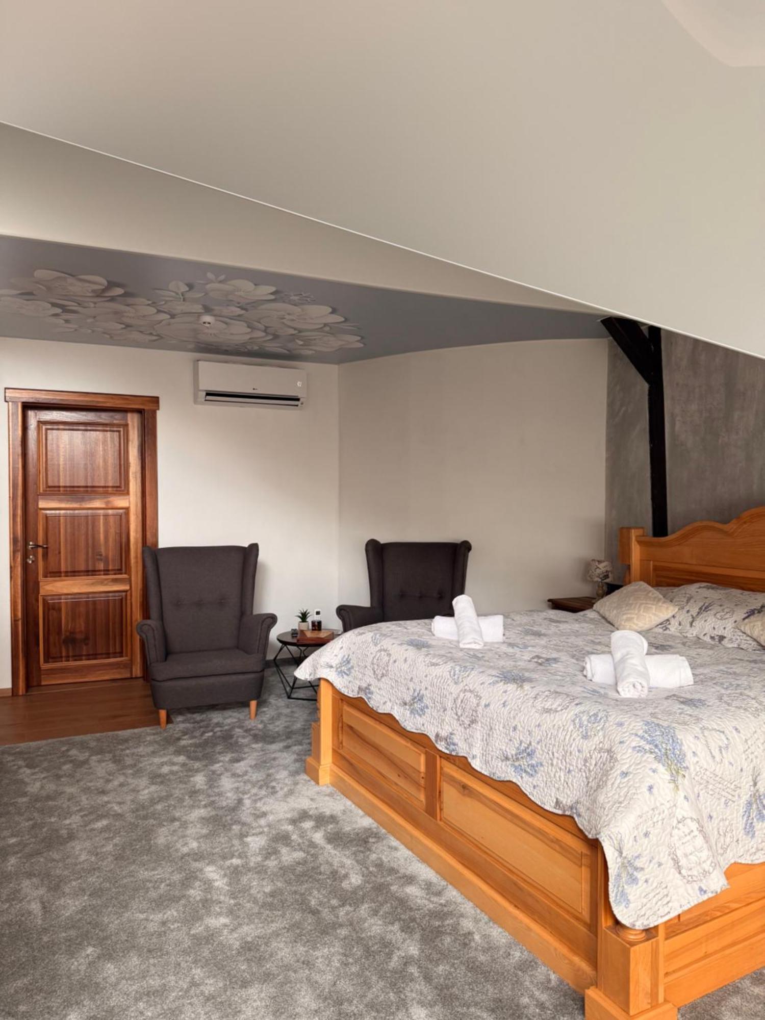 Hotel & Wellness Hejtmanka Mlada Boleslav Bagian luar foto